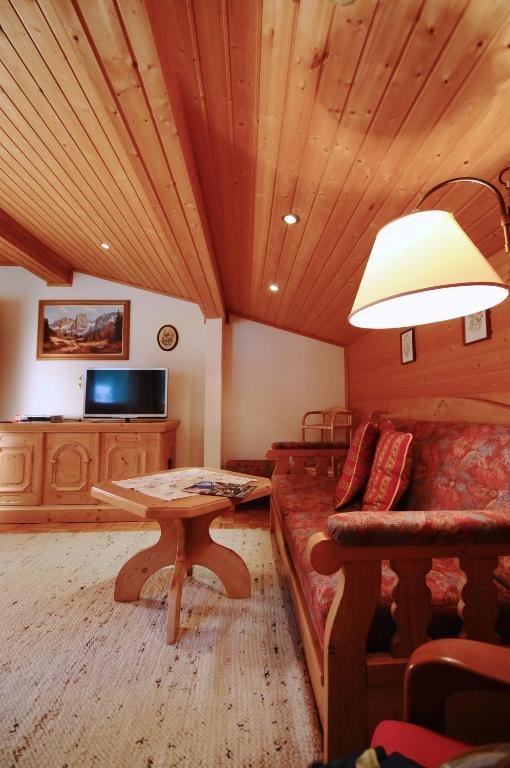 Ahnenhoefl パーテネン 部屋 写真